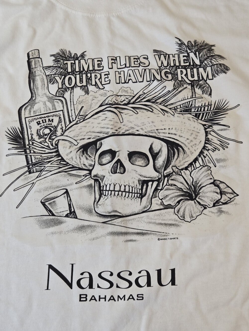 NWoT Bahamas Rum Skull White Graphic Crewneck T-Shirt XL